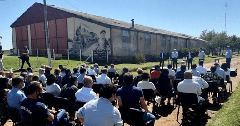 Visita de Axel Kicillof a Carlos Begueríe